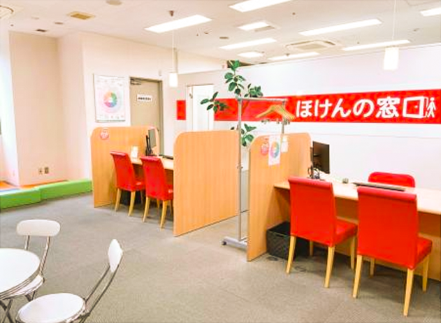 ほけんの窓口 西宮北口店の外観画像