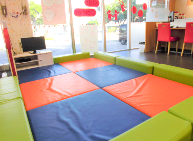 ほけんの窓口 てだこ浦西店の内観画像