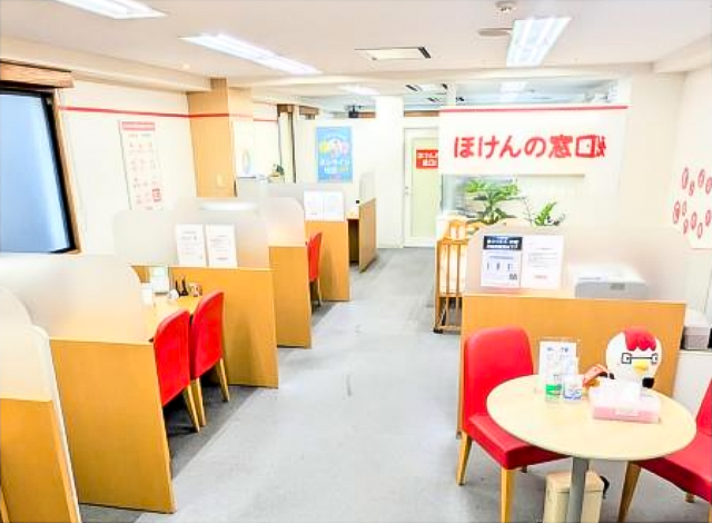 ほけんの窓口 五反田駅前店の内観画像