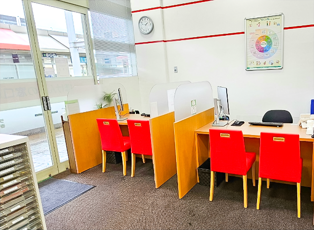 ほけんの窓口 ララガーデン春日部店のスタッフ・その他画像