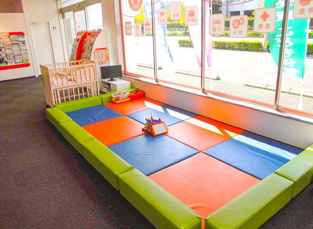 ほけんの窓口 高松レインボー通店の内観画像